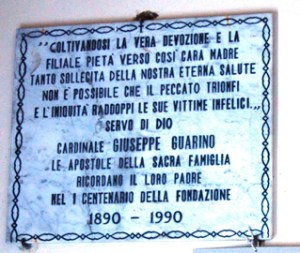 Lapide Dinnammare Apostole Sacra Famiglia